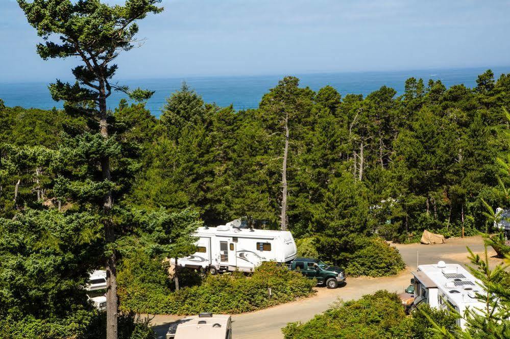 Pacific City Rv & Camping Resort Cloverdale  Bagian luar foto